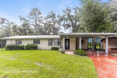 Main picture of 7938 Lake Park Ct