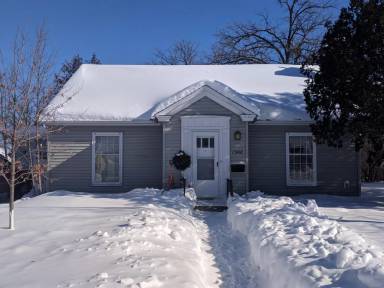 Main picture of 1506 Calihan Ave NE