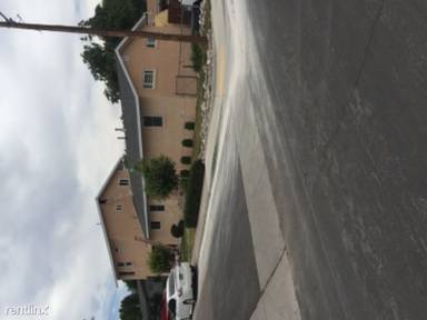 Main picture of 424 Kiva St