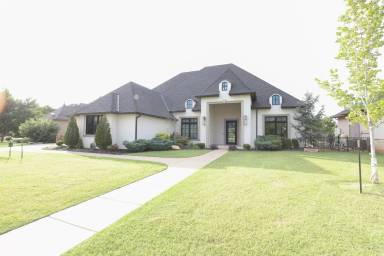 Main picture of 3401 NW 173rd St