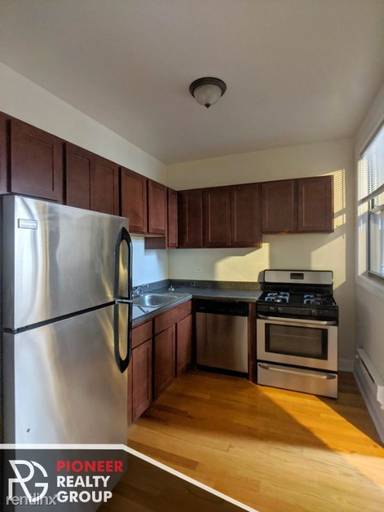 Main picture of 3720 1/2 N Pine Grove Ave