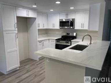 Main picture of 370 Pioneer Dr