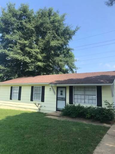 Main picture of 450 Gainsville Ave