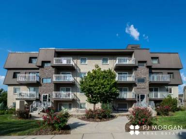 Main picture of 810 N 107th Ave