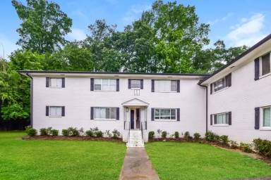 Main picture of 615 3rd Ave