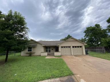 Main picture of 1517 Essex Ct