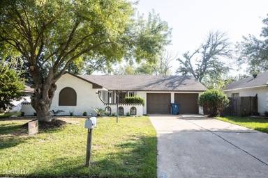 Main picture of 4534 Hollybrook Ln