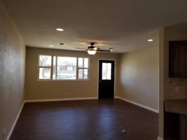 Main picture of 5919 Rosewood Dr