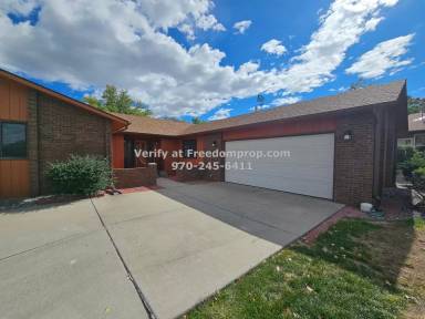 Main picture of 2703 Crossroads Blvd