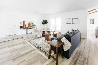 Main picture of 8626 E Highland Ave