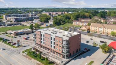 Main picture of 570 1st Ave