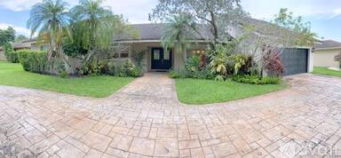 Main picture of 1780 SW 68th Ave