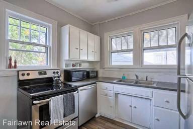 Main picture of 712 W Washington St