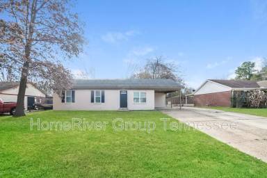 Main picture of 3175 Mayfair Dr