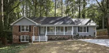 Main picture of 1755 Reindeer Dr NE