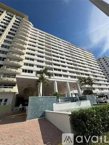 Main picture of The Carriage Club North Condo