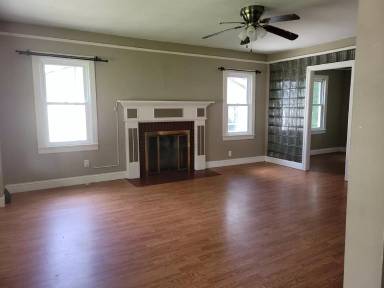 Main picture of 421 Orchard Ave