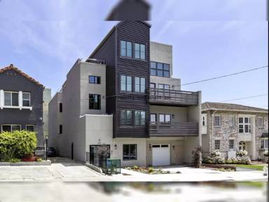 Main picture of 2970 Summit St