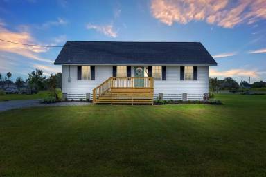 Main picture of 127 Kathy Rd