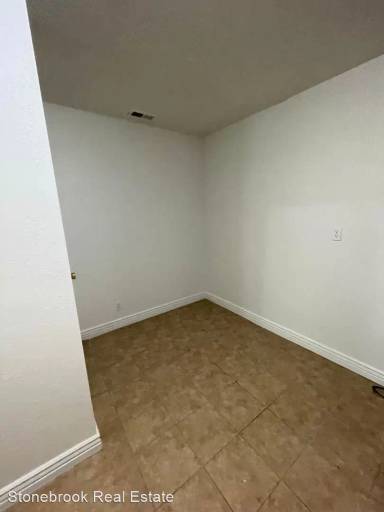 Main picture of 128 E Vidas Ave