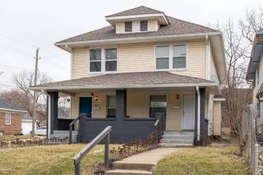 Main picture of 1035 N Parker Ave