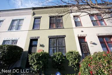 Main picture of 1238 D St SE
