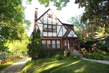 Main picture of 1808 Dexter Ave