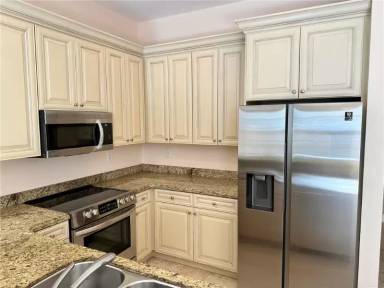Main picture of 1750 NE 12th St