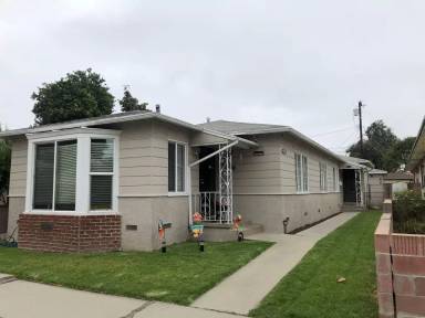 Main picture of 110 E Scott St