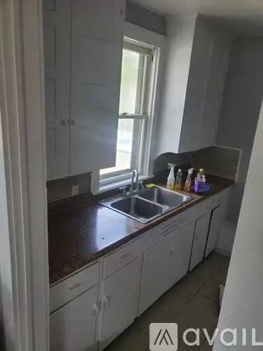 Main picture of 103 Main St