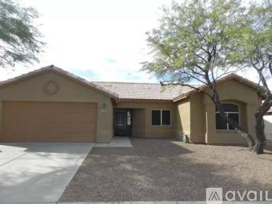 Main picture of 9051 N Shadow Rock Dr