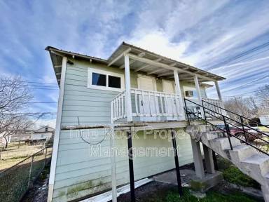Main picture of 531 1/2 W 9th St