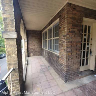 Main picture of 1451 Barnsdale St