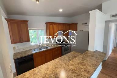 Main picture of 30217 1st Pl S