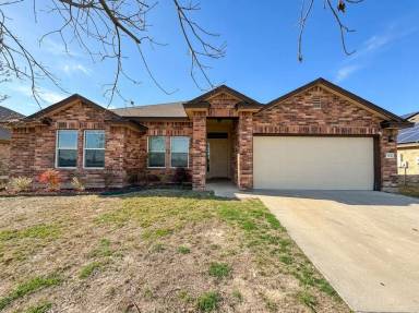 Main picture of 705 Rebecca Lynn Ln