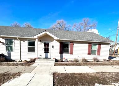 Main picture of 2907 E 4th Ave