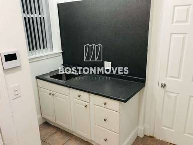 Main picture of 26 Hemenway St