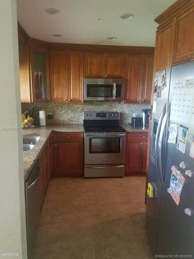 Main picture of 740 SW 55th Ave