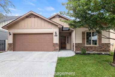 Main picture of 2686 N Vallin Ave