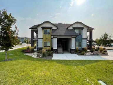 Main picture of 2655 N Fastwater Ave