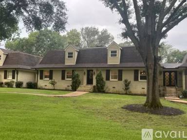 Main picture of 3055 Ashmont Dr