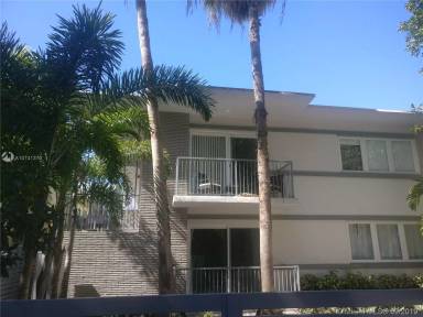 Main picture of 740 Meridian Condo