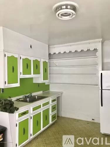 Main picture of 113 S Rebecca Ave