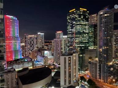 Main picture of Brickell on the River North
