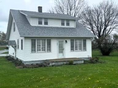 Main picture of 952 W Main St