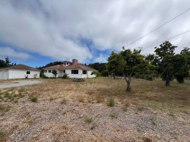 Main picture of 240 Via Pontos Way