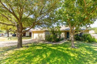 Main picture of 2557 Vernell Way