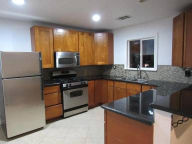 Main picture of 425 N 7th St