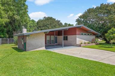 Main picture of 111 McEwen Dr