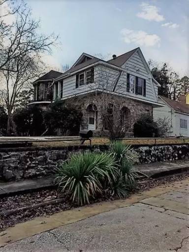 Main picture of 132 Carlton Ter